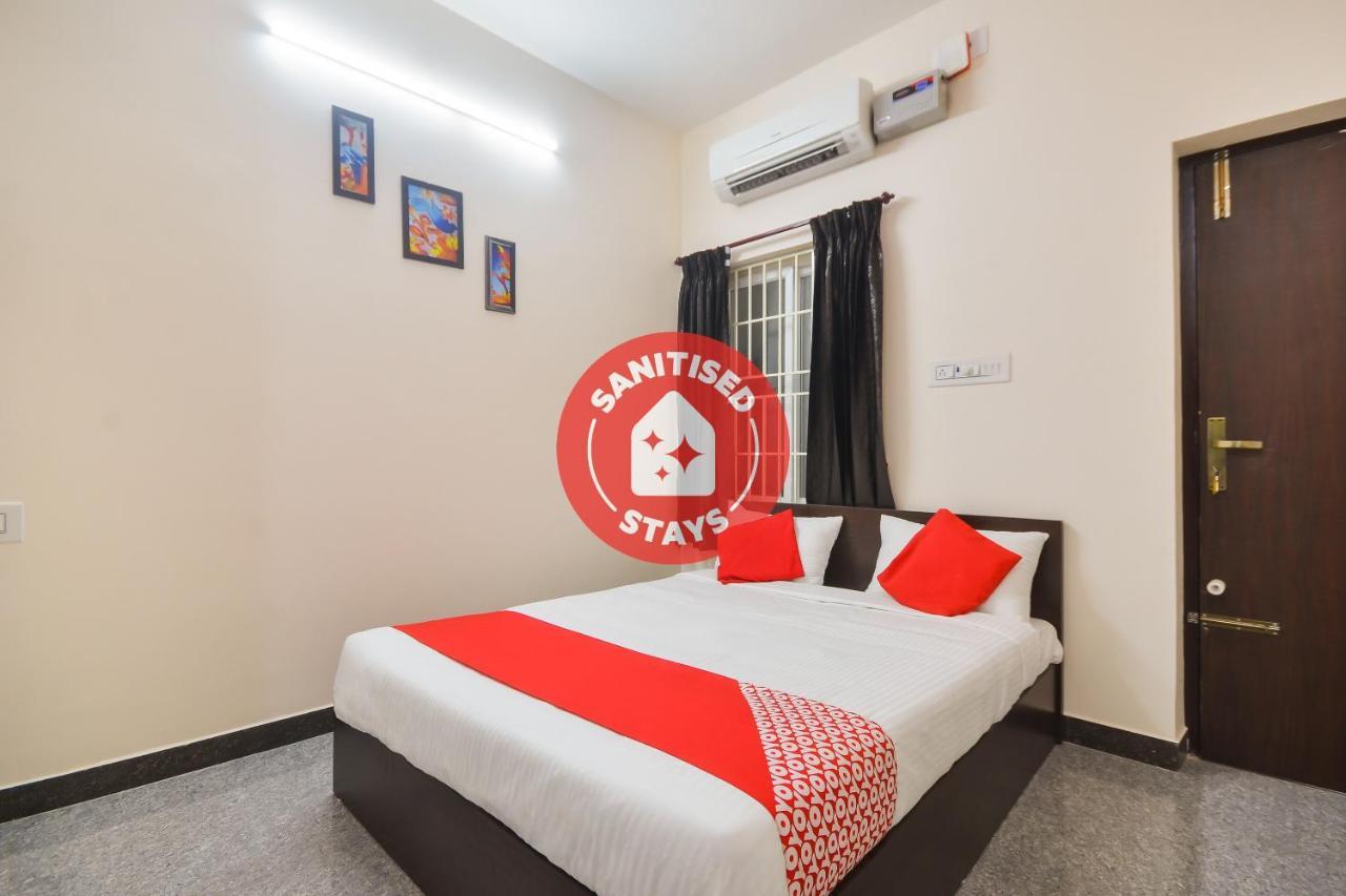 Oyo 70250 Royal Residency Hotell Nāmakkal Exteriör bild