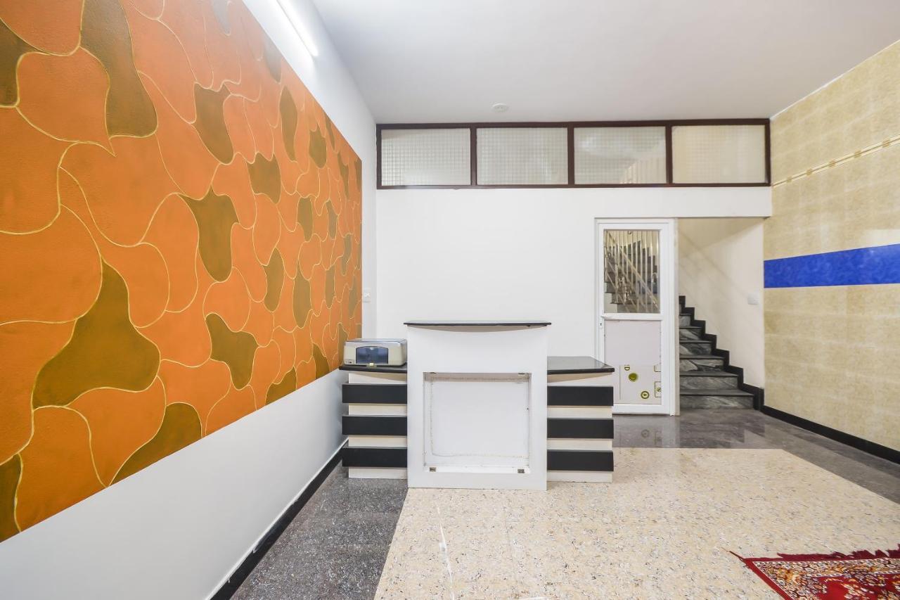 Oyo 70250 Royal Residency Hotell Nāmakkal Exteriör bild