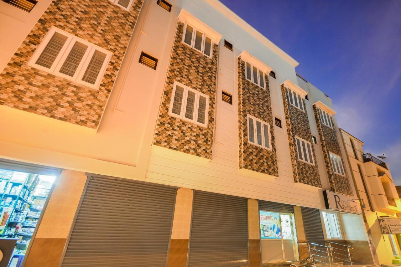 Oyo 70250 Royal Residency Hotell Nāmakkal Exteriör bild